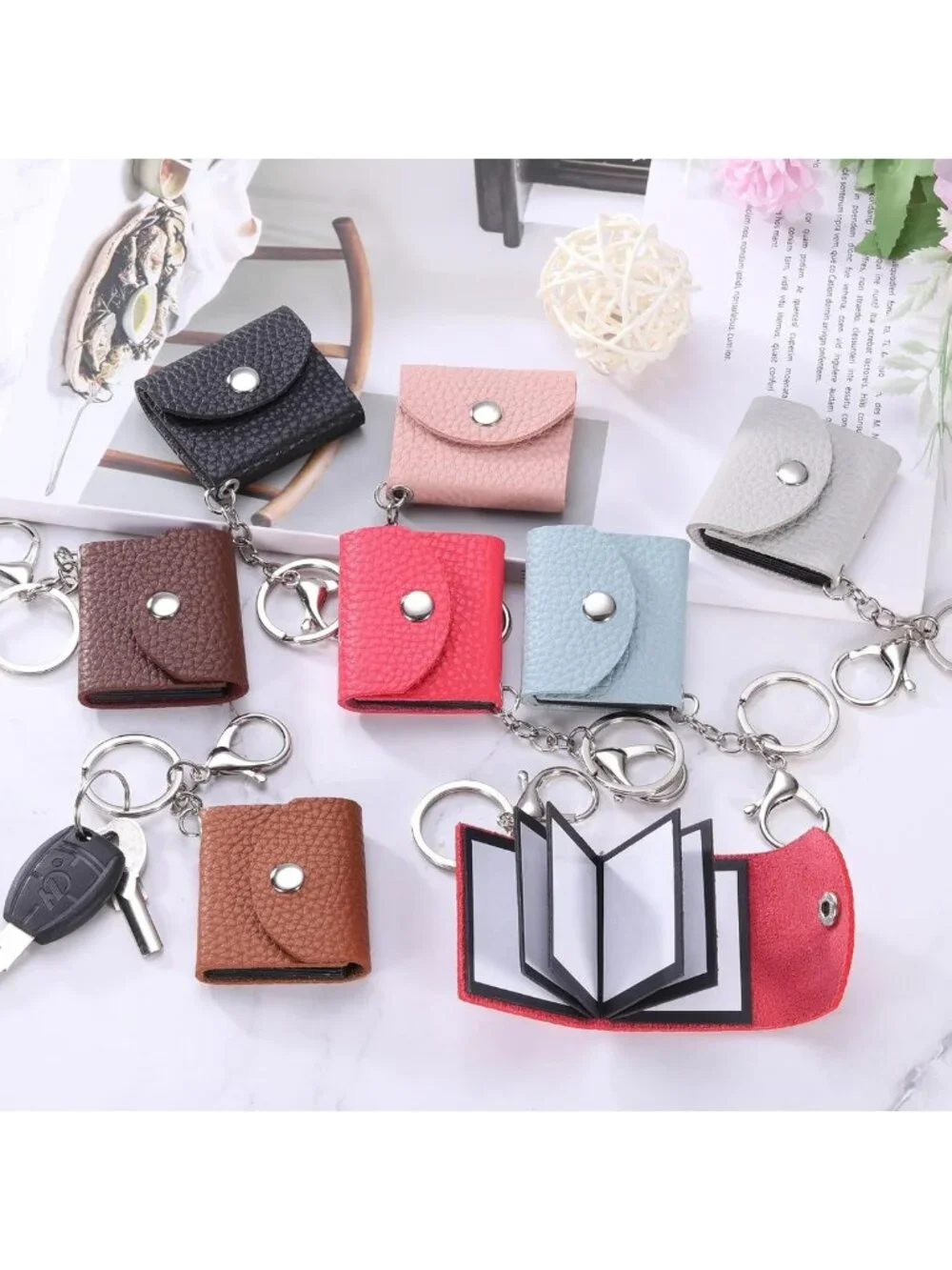 Personalized Mini Photo Album Keychain - Leather DIY Memory Ring for Family